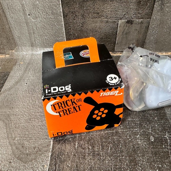 Burger King Trick or Treat I-Dog and I-Turtle Toys Open Box, but sealed in Bags - Picture 3 of 13